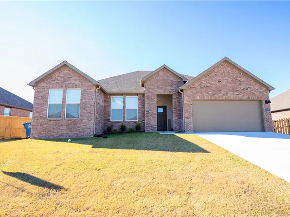 2105 Hahn St, Pea Ridge, AR 72751