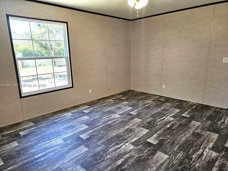 881 Woodland Blvd #0 — Photo 17