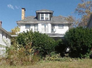 1825 Mannering Rd, Cleveland, OH 44112