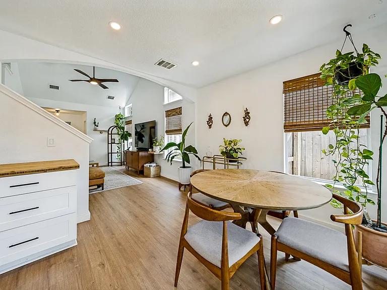 9205 Rowlands Sayle Rd — Photo 11