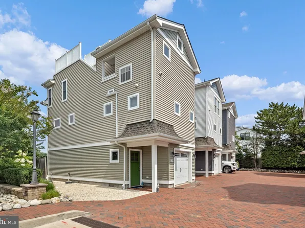 379 W 8th St Unit 6, Ship Bottom, NJ 08008