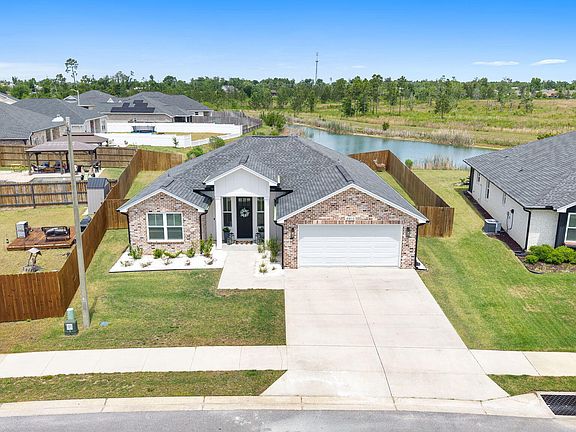 2nd image of 4403 Conifer Ln