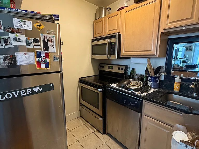 337 Beacon St — Photo 1
