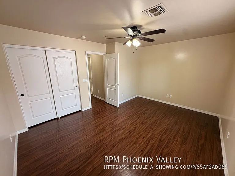 Bell Villas Apartments — Photo 33