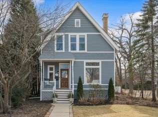 1050 Elm St, Winnetka, IL 60093