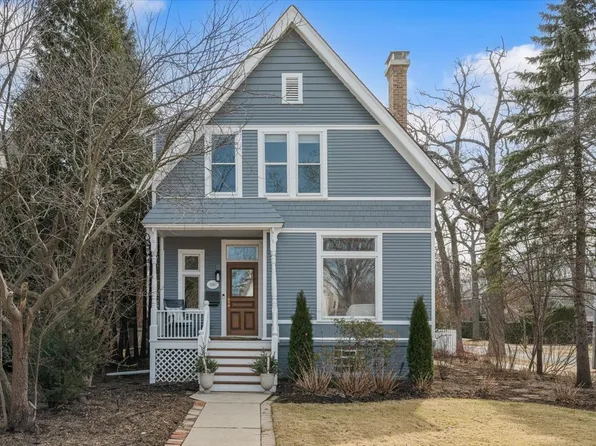1050 Elm St, Winnetka, IL 60093