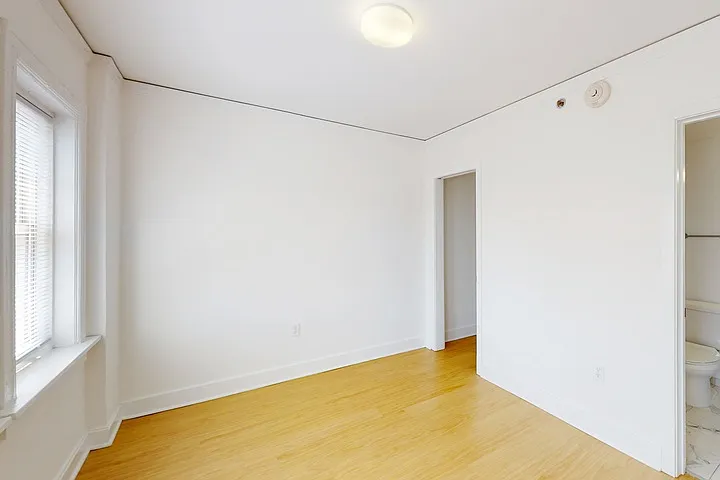 Ambassador — Photo 275
