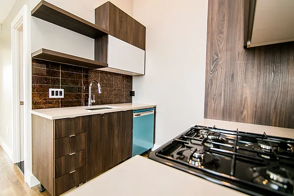 Rented by Nooklyn NYC LLC | media 71