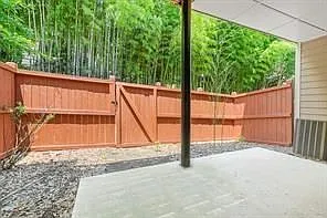 2550 Sibley Dr — Photo 35