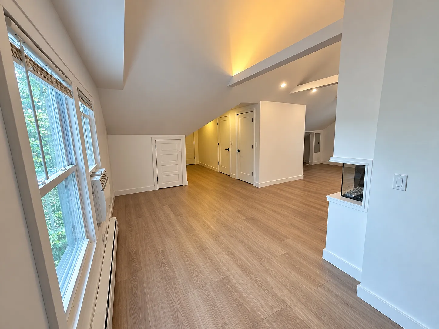 1 bed, 915 sqft, $1,275 — Photo 4