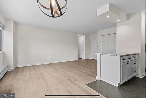 2101 Chestnut St #416 Photo 1