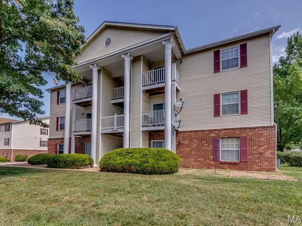 3108 Edwards Pl APT 201, Maryland Heights, MO 63043