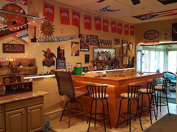 Garage/converted to a bar