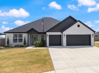2000 Myrrh Pl, Bentonville, AR 72713