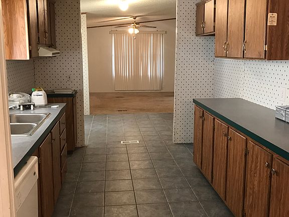 5th image of 308 SE 10th St
