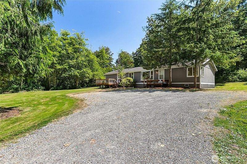 5th image of 390 Van Wyck Road