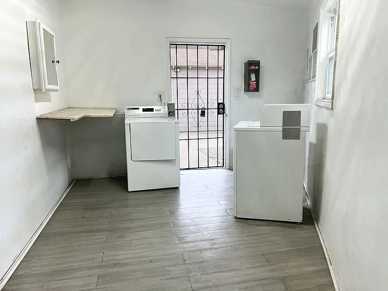 2515 Olive Ave — Photo 10