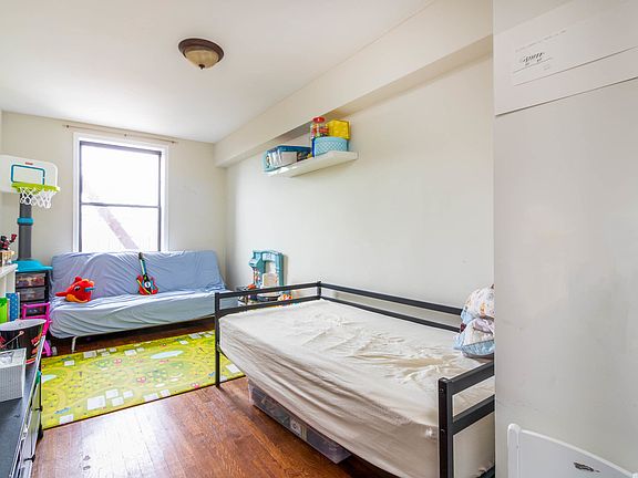 4th image of 140-10 84th Dr APT 6F