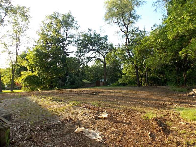 2nd image of 3336 Ivanhoe Rd