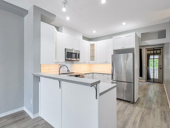 5th image of 7250 144th St #33
