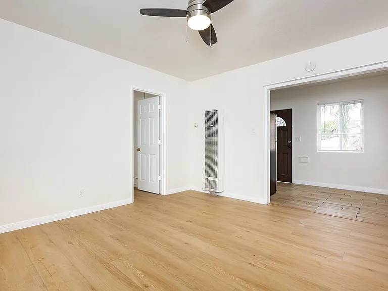 3830 Kettner Blvd — Photo 10