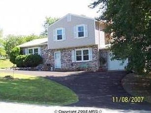 2nd image of 22 Candleridge Ct