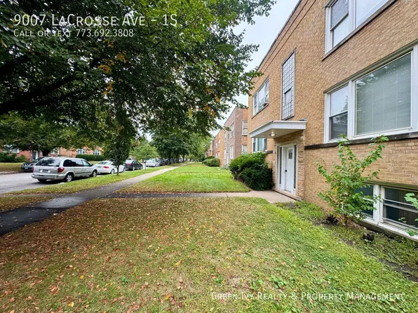 9007 Lacrosse Ave, Skokie, IL