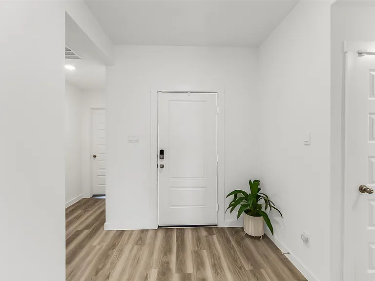 9515 Chelsea St — Photo 5