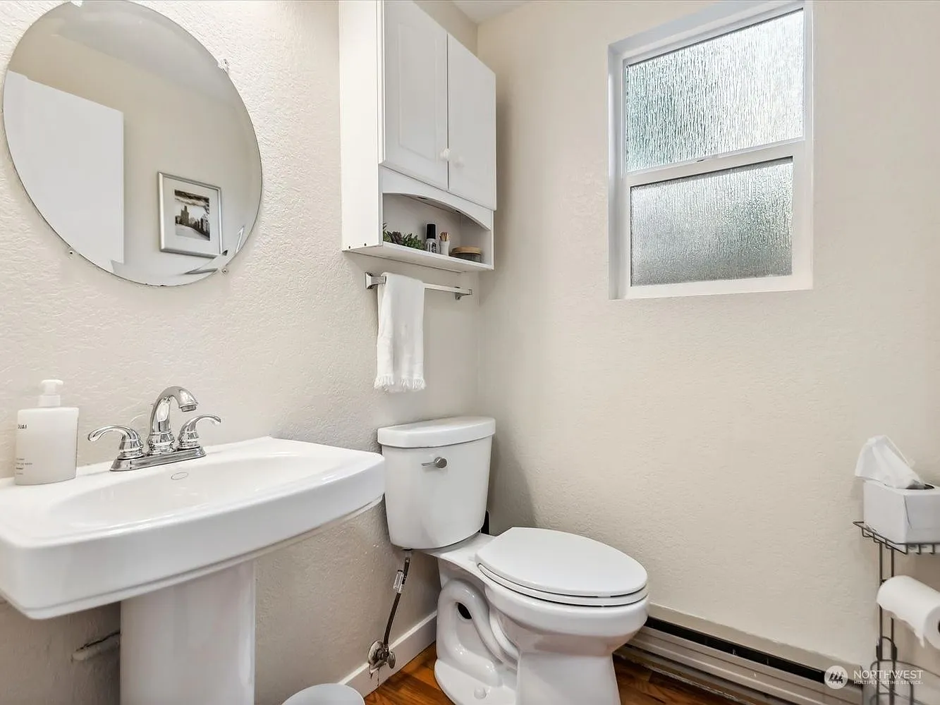 2 bed, 1.5 bath, 900 sqft, $2,495 — Photo 3