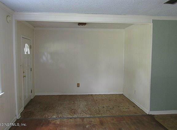 4th image of 1315 Menna St