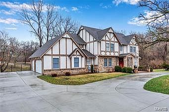 2nd image of 12855 Nanell Ln