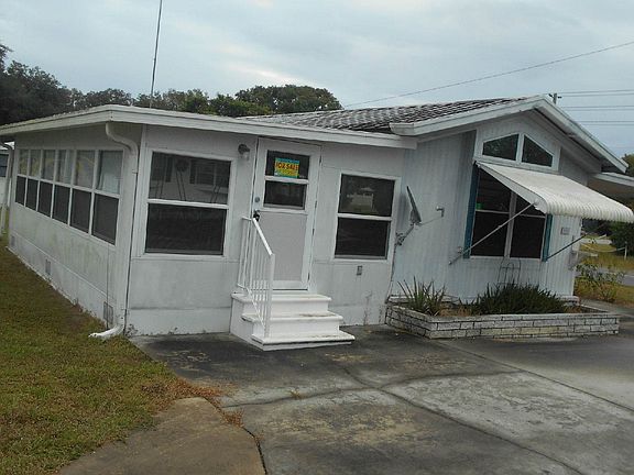 A Fully Furnished Two Bedroom Two Bathroom in Zephyrhills Fl.