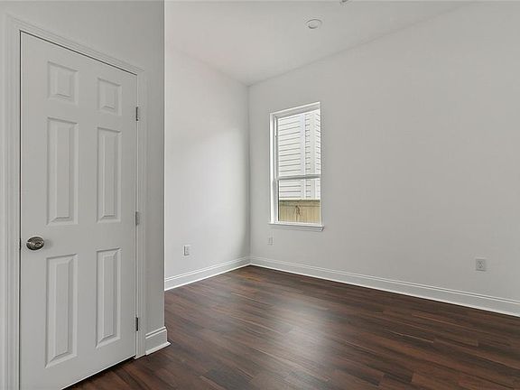 5th image of 2222 Delachaise St