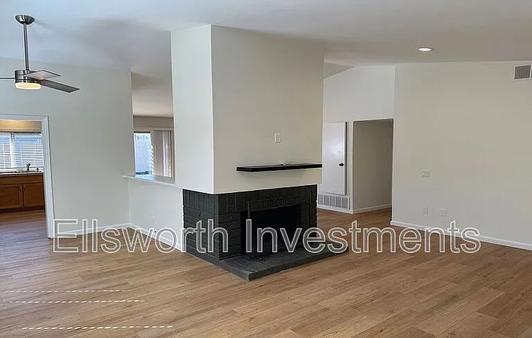 9914 Bourbon Ct — Photo 5