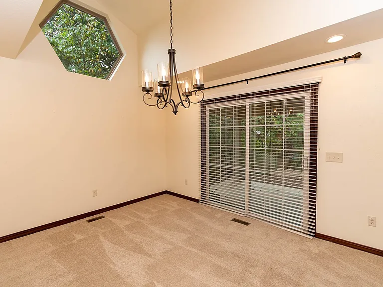 8818 S 69th East Ave — Photo 8