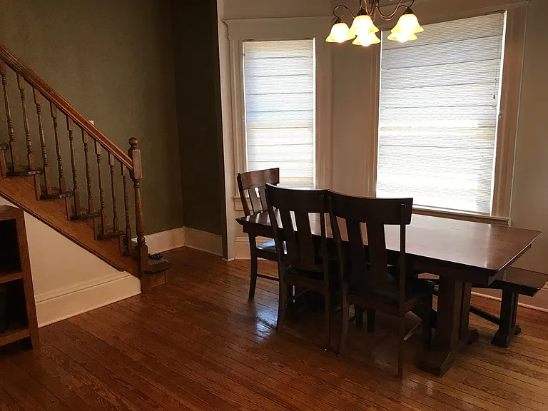 Diningroom from front livingroom