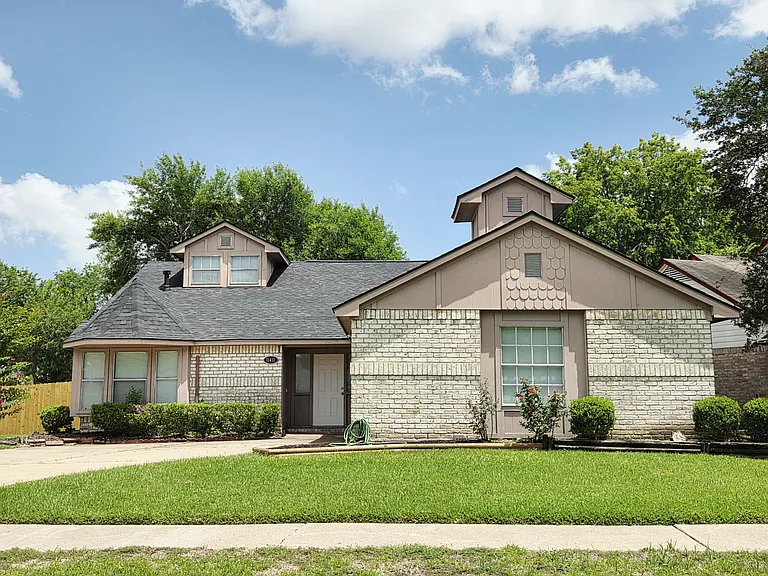 11411 Pagoda Dr — Photo 1