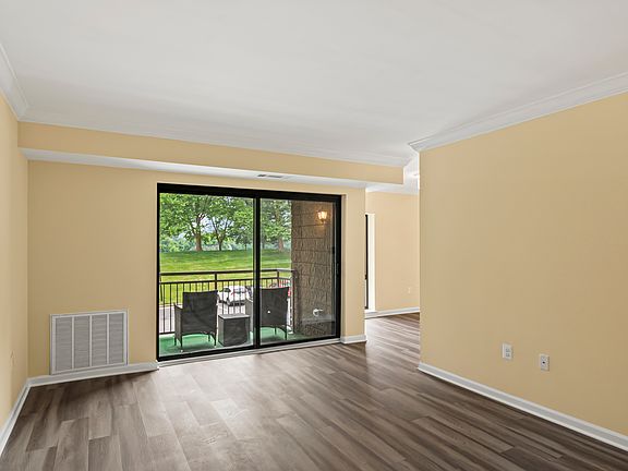 Living Room (alt view)