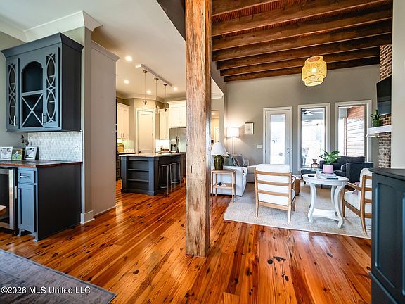 3rd image of 701 Prosperity Xing