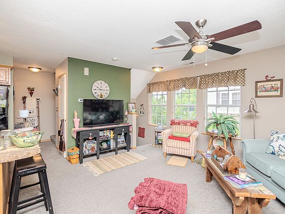 4th image of 15231 Greenbelt Dr