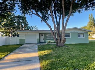1190 Friar Tuck Ln, Dunedin, FL 34698