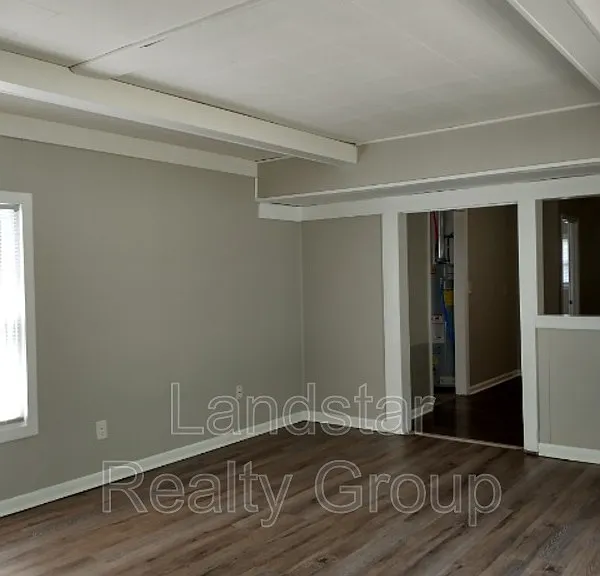 9403 Burgoo King Rd — Photo 33