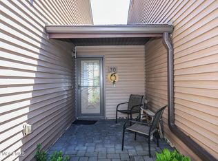 30 Augusta Ct, Red Bank, NJ 07701