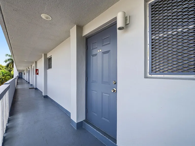 1333 E Hallandale Beach Blvd #335 — Photo 23