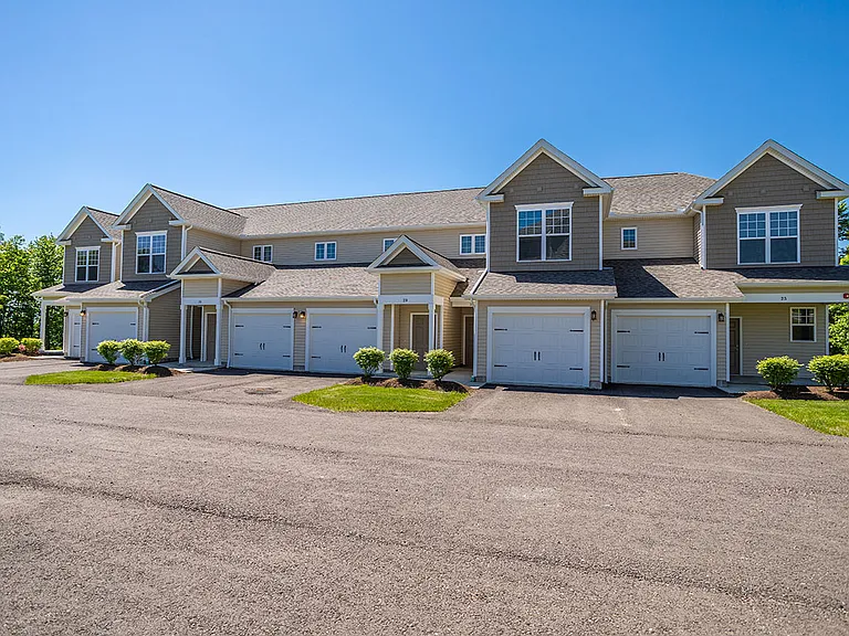 Fairlawn Hills — Photo 34