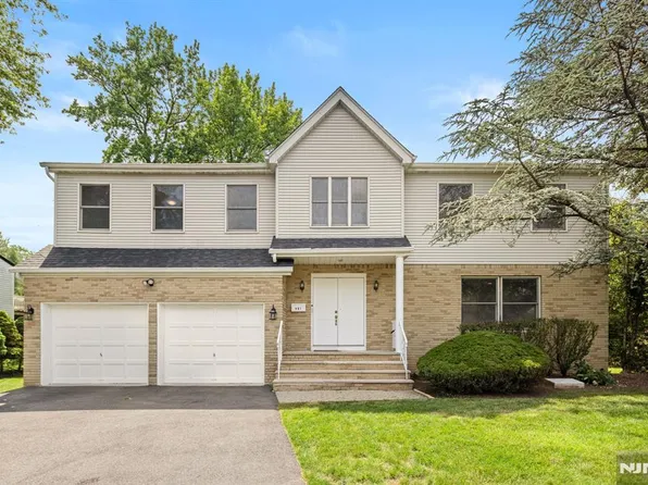 401 11th St, Cresskill, NJ 07626