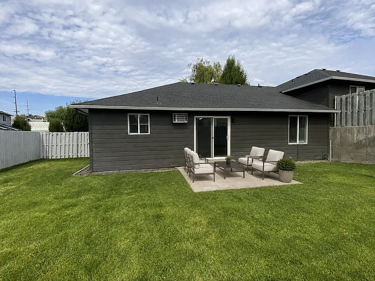 904 Speyers Rd — Photo 10