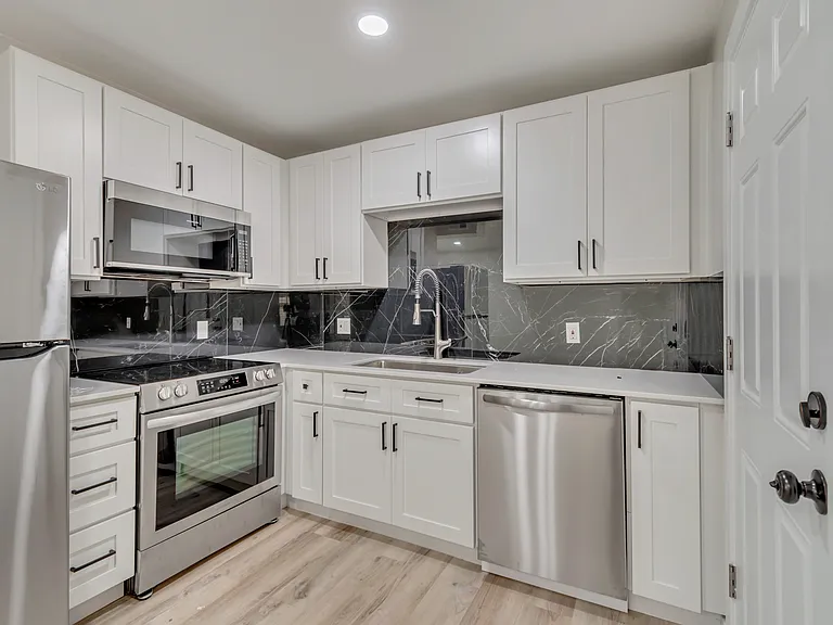 1317 E Brookshire Dr #1 — Photo 6