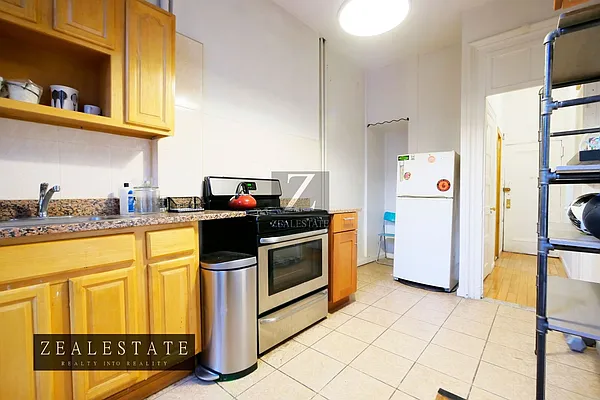 Rented by ZealEstate Group Inc | media 15