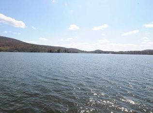 117 N Shore Rd, Warren, CT 06777